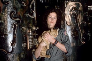 Ridley Scott n'a pas manqué d'introduire un compagnon non-humain pour assister son héroïne dans son film Alien. (c) Bouteiller